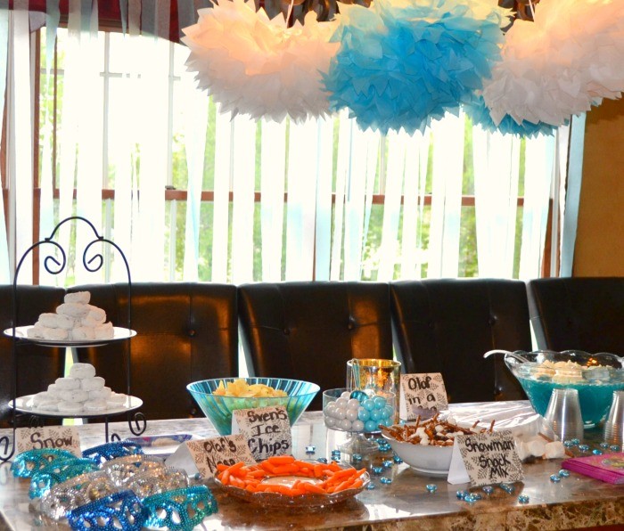 These 10 Disney Frozen birthday party ideas are simple and fun. They include decorations, food, and fun games for the little princess in your life.  #WomenLivingWell #Frozen #birthday #party #Disney